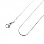 Colar N.º 09 em corrente de cobra de aço inoxidável 51 cm