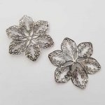 Charm Diversos N°026 Flor de prata