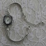 Pulseira de corrente com mostrador de relógio de estilo europeu com fecho de mosquetão 8,5 x 9,5 cm
