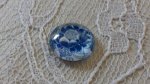 cabochão de vidro redondo 12mm flor azul 034 