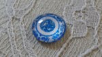 cabochão de vidro redondo 12mm flor azul 029 