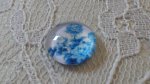 cabochão de vidro redondo 12mm flor azul 016 