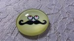 cabochão de vidro redondo 25mm bigode 015 