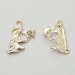 Pendente do signo do zodíaco Virgem em metal prateado N°04 com strass