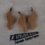Conjunto de ondas com madeira meleze feita à mão, brincos e pingente