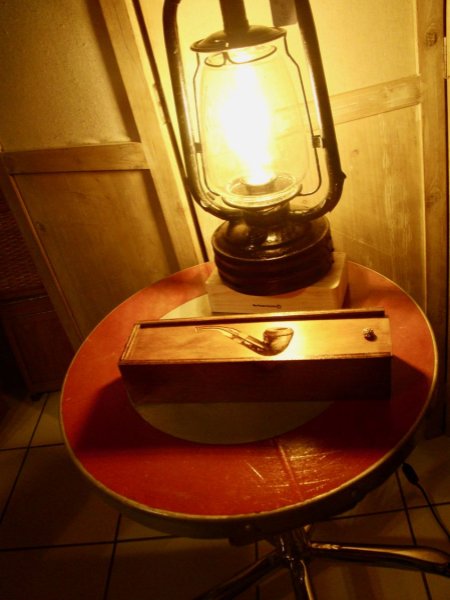 Caixa de tubos Vintage com tubo