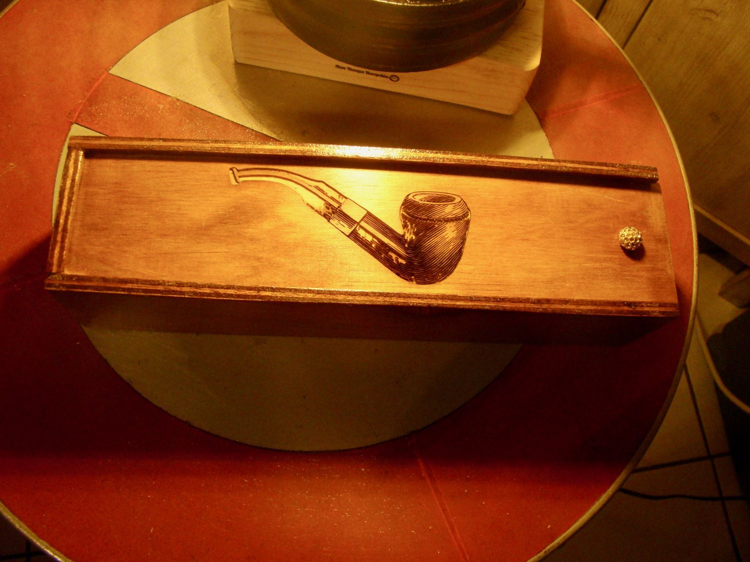 Caixa de tubos Vintage com tubo