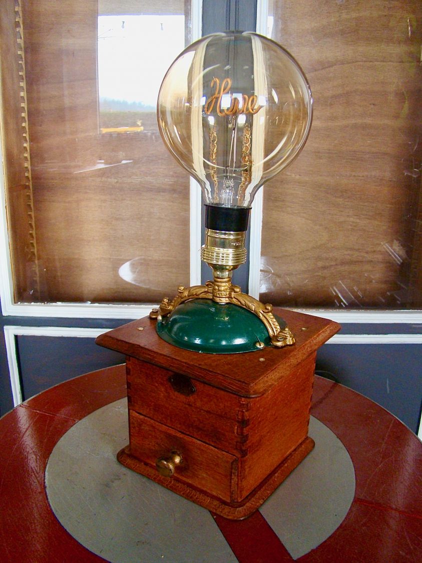 Candeeiro de moinho de café antigo EDISON