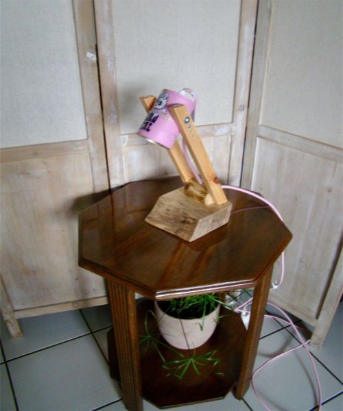 Candeeiro de secret&aacute;ria de menina m&aacute;