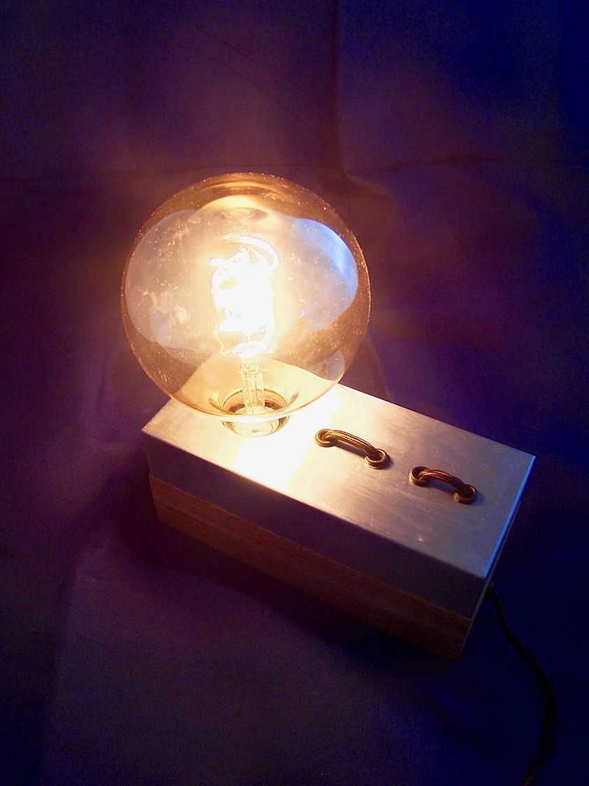 Candeeiro de mesa de design