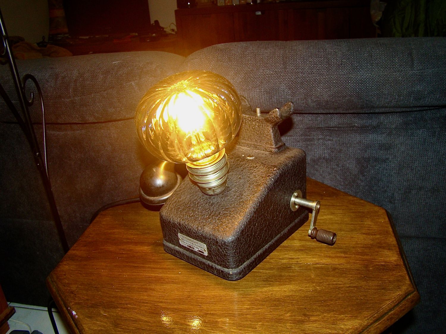 Lâmpada telefónica retrorreflectora steampunk
