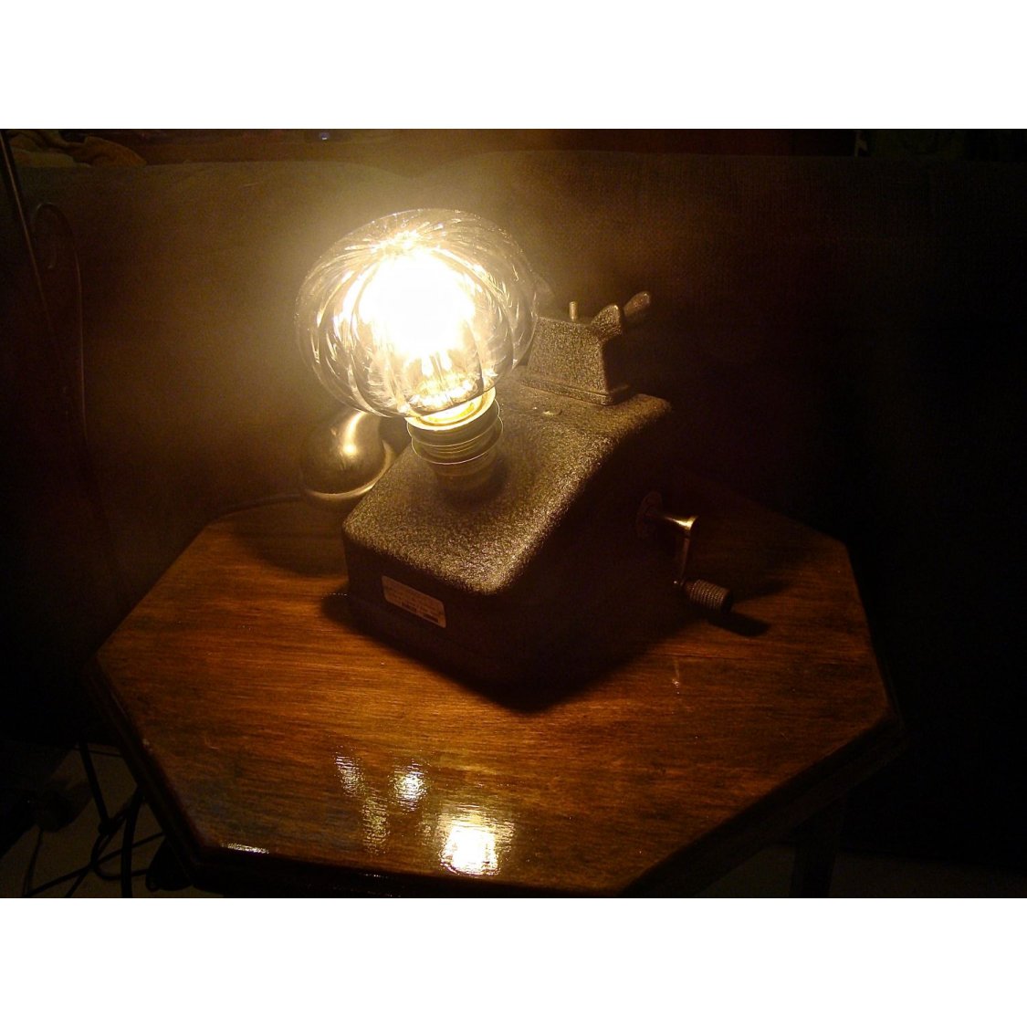 Lâmpada telefónica retrorreflectora steampunk