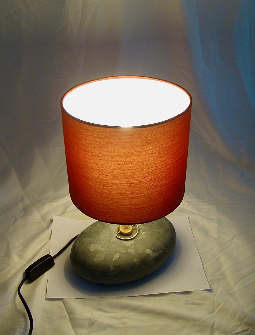 Upcycling Pequena lâmpada de água quente para garrafas