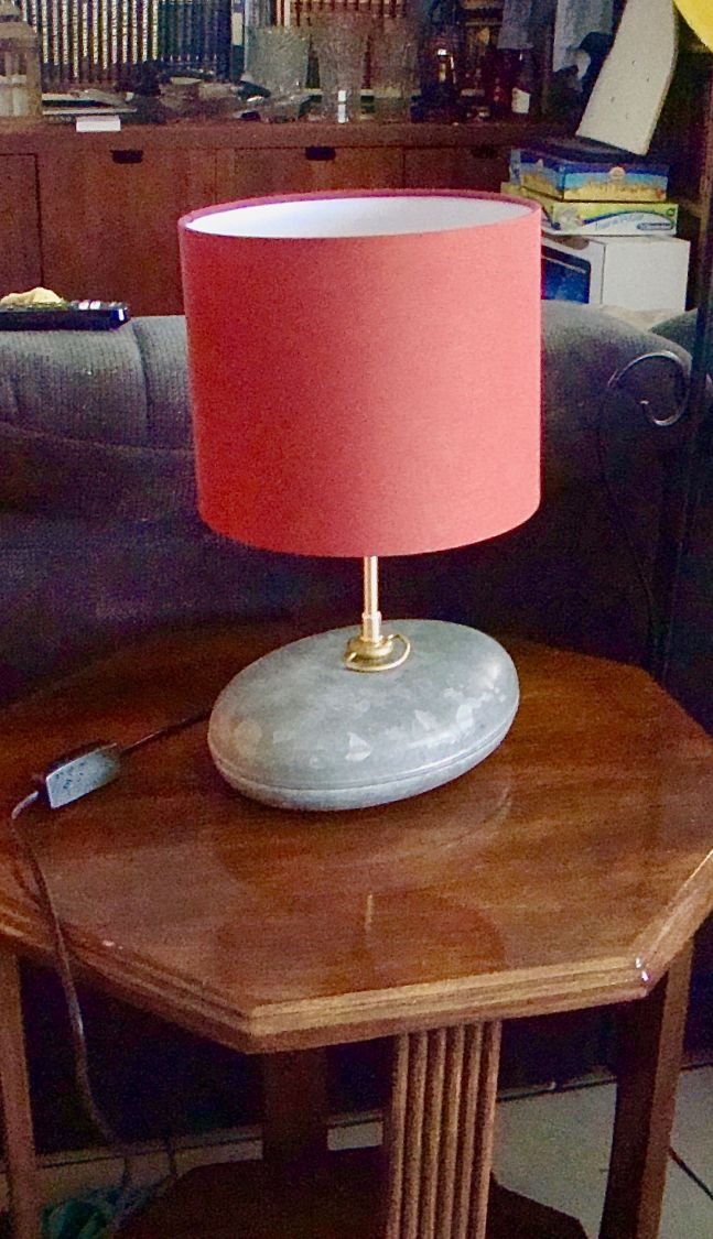 Upcycling Pequena lâmpada de água quente para garrafas