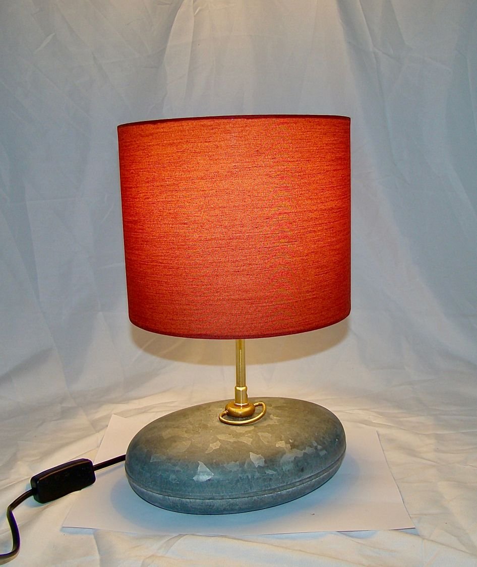 Upcycling Pequena lâmpada de água quente para garrafas