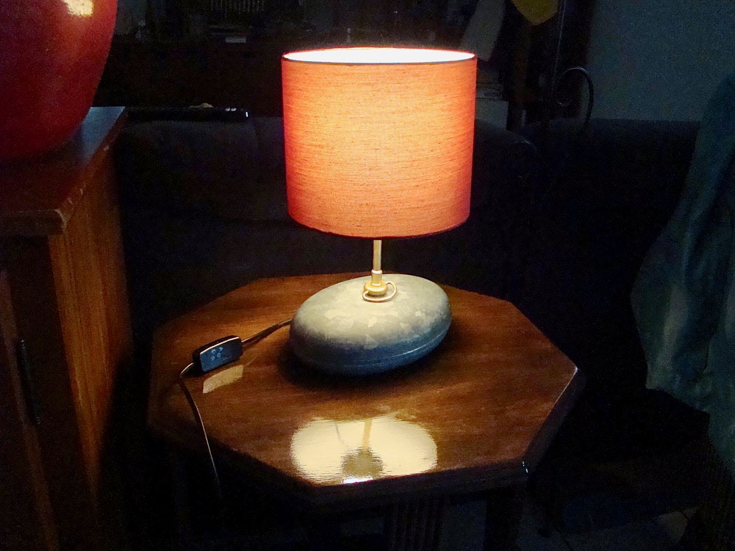 Upcycling Pequena lâmpada de água quente para garrafas