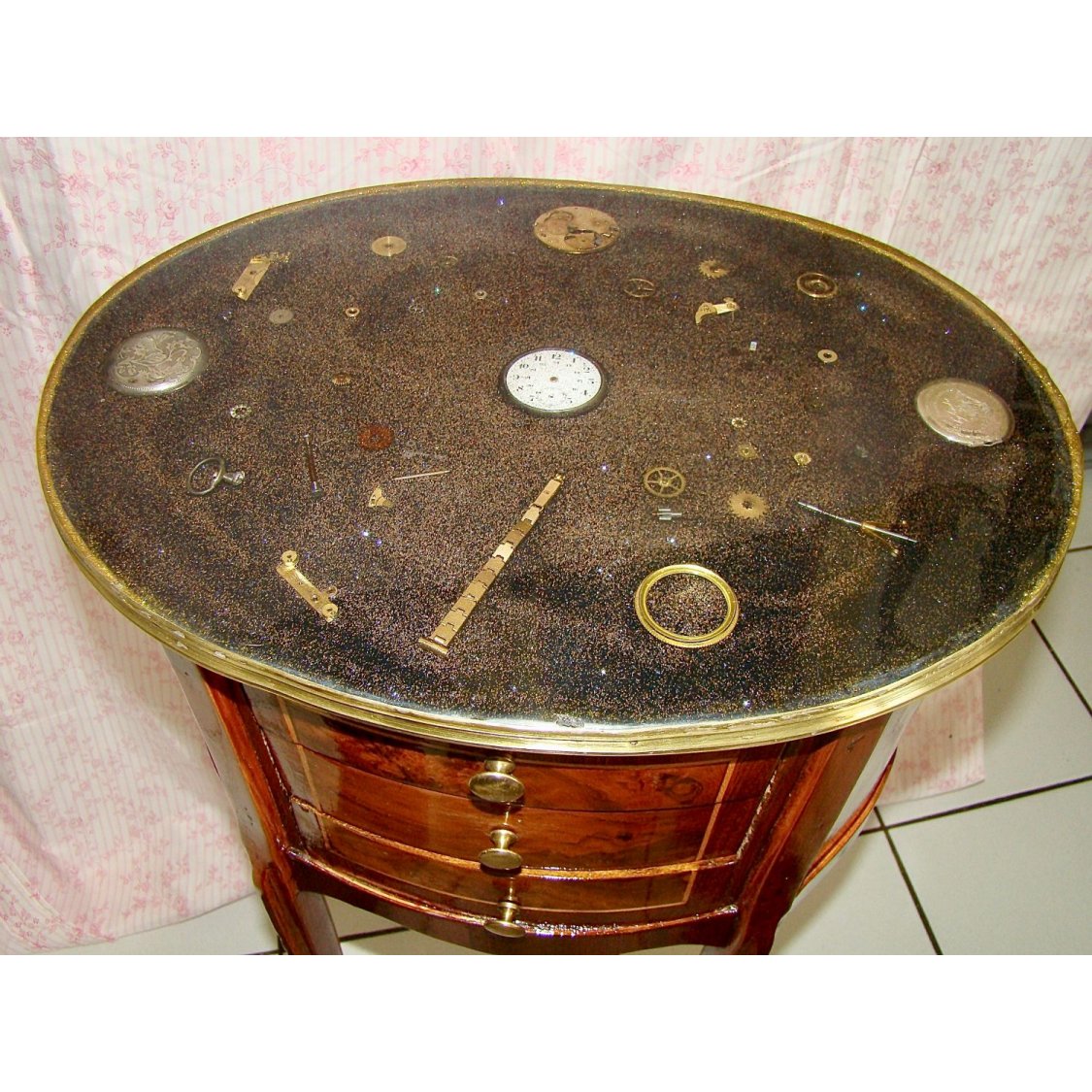 Cómoda pequena Tempus Fugit 