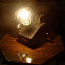 Lâmpada telefónica retrorreflectora steampunk