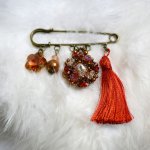 Pregadeira Andros Jacinto com Paprika Pompon
