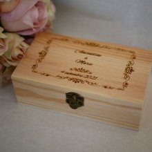 Caixa de madeira gravada e personalizada