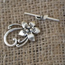T-clasp Hibiscus flor 30 mm prateada