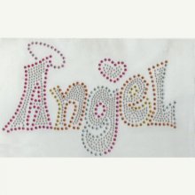 ANJO COM PADRÃO DE FERRO SOBRE RHINESTONE