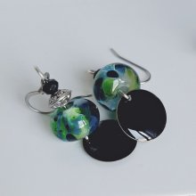 brincos de desenhador verde e preto para orelhas furadas feitas à mão