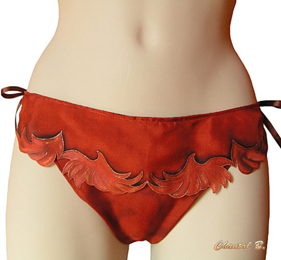 Tanga de seda castanha de cobre com folho dourado em vieiras