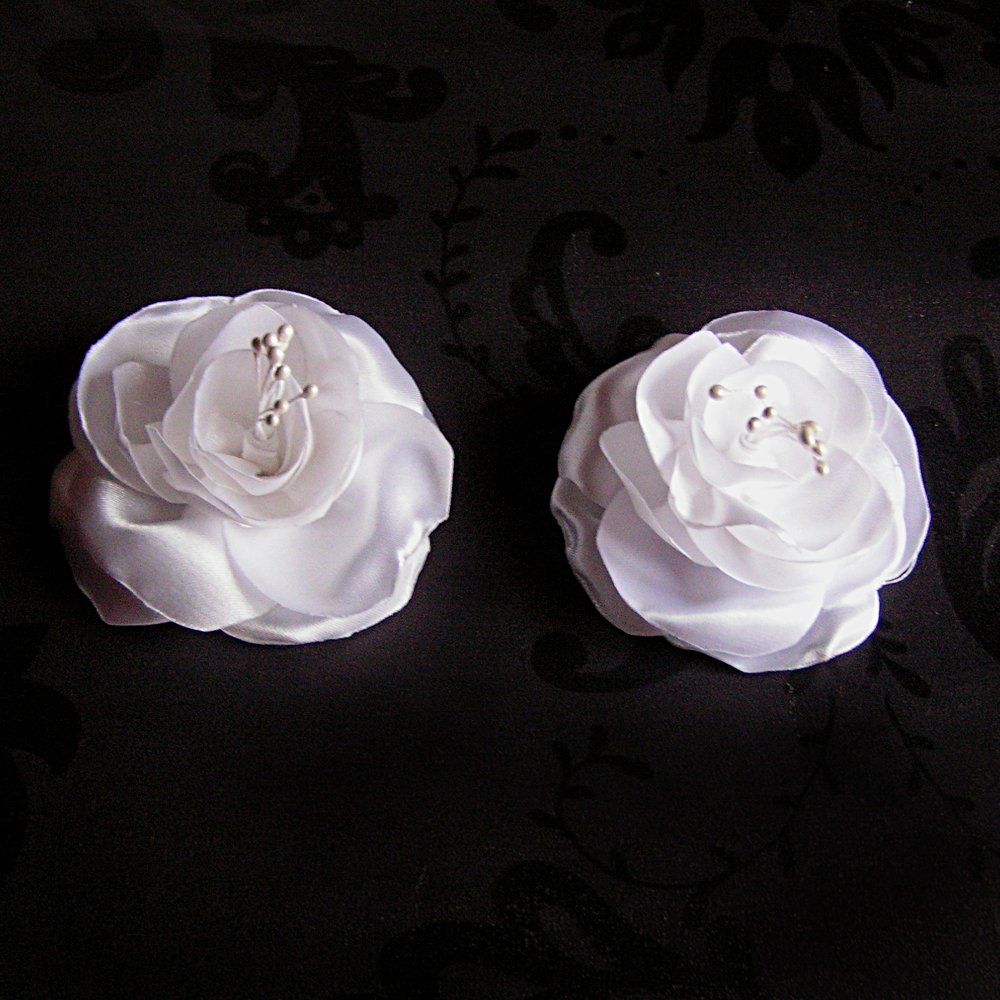 penas de flores de cetim branco de renda de noiva