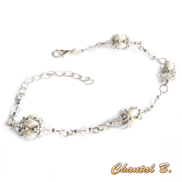 bracelete de cristal swarovski com p&eacute;rolas brancas e p&eacute;rolas de vidro tecidas em prata