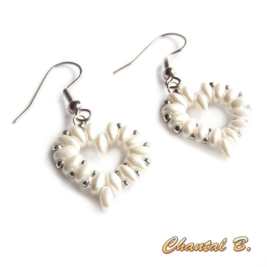 pulseira de casamento com coração de pérola e pérolas de prata