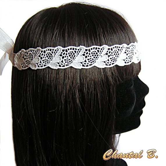 fita de noiva com renda branca e fita de cabelo de strass