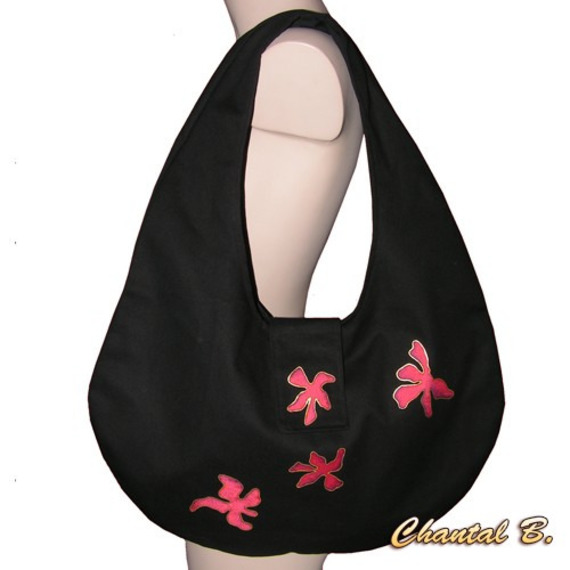 bolsa vermelha para transportar no ombro Tahiti tecido preto de algodão e flores de seda vermelha