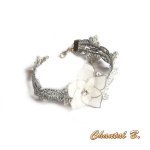 Pulseira de guipura de prata com flor de seda branca, pode ser personalizada como uma banda de cabelo