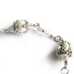 bracelete de cristal swarovski com pérolas brancas e pérolas de vidro tecidas em prata