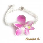 Pulseira de orquídea adaptável a uma faixa de cabelo de renda branca e à sua flor de casamento de orquídea de seda rosa