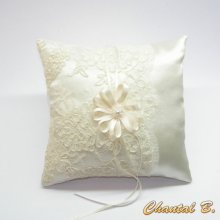 anel de casamento almofada rachel de renda em cetim de marfim