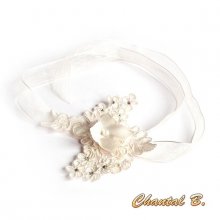 Pulseira de renda de marfim com flor de seda e punho de casamento de strass