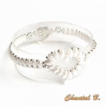 Pulseira de pérolas com coração de pérola branca e noite de prata