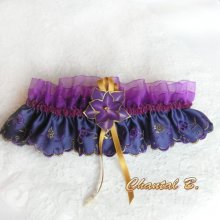 Cetina de seda roxa e ligas de organza