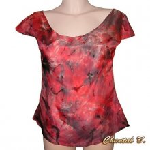 Blusa de seda vermelha e preta pintada à mão por ALEXIANE