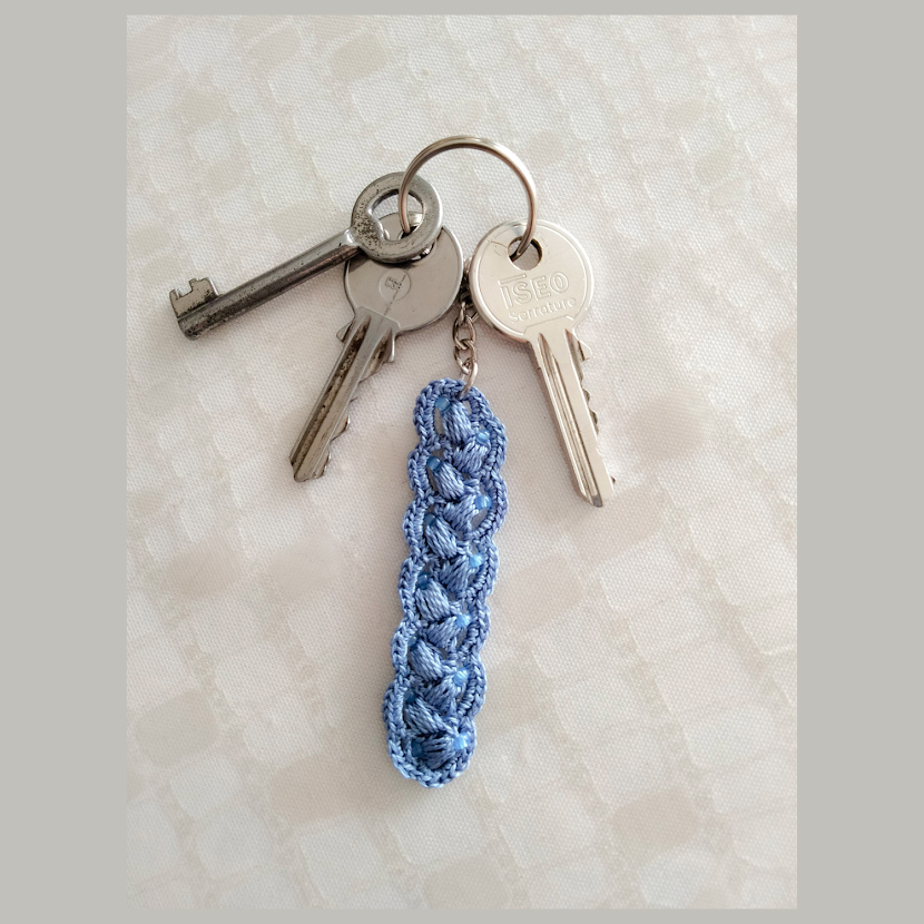 Chaveiro "Lavanda" - missangas transparentes