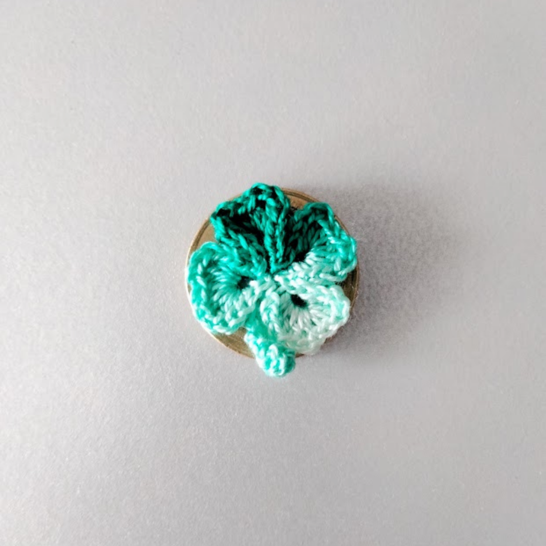 Trevo de 4 folhas - branco a verde menta