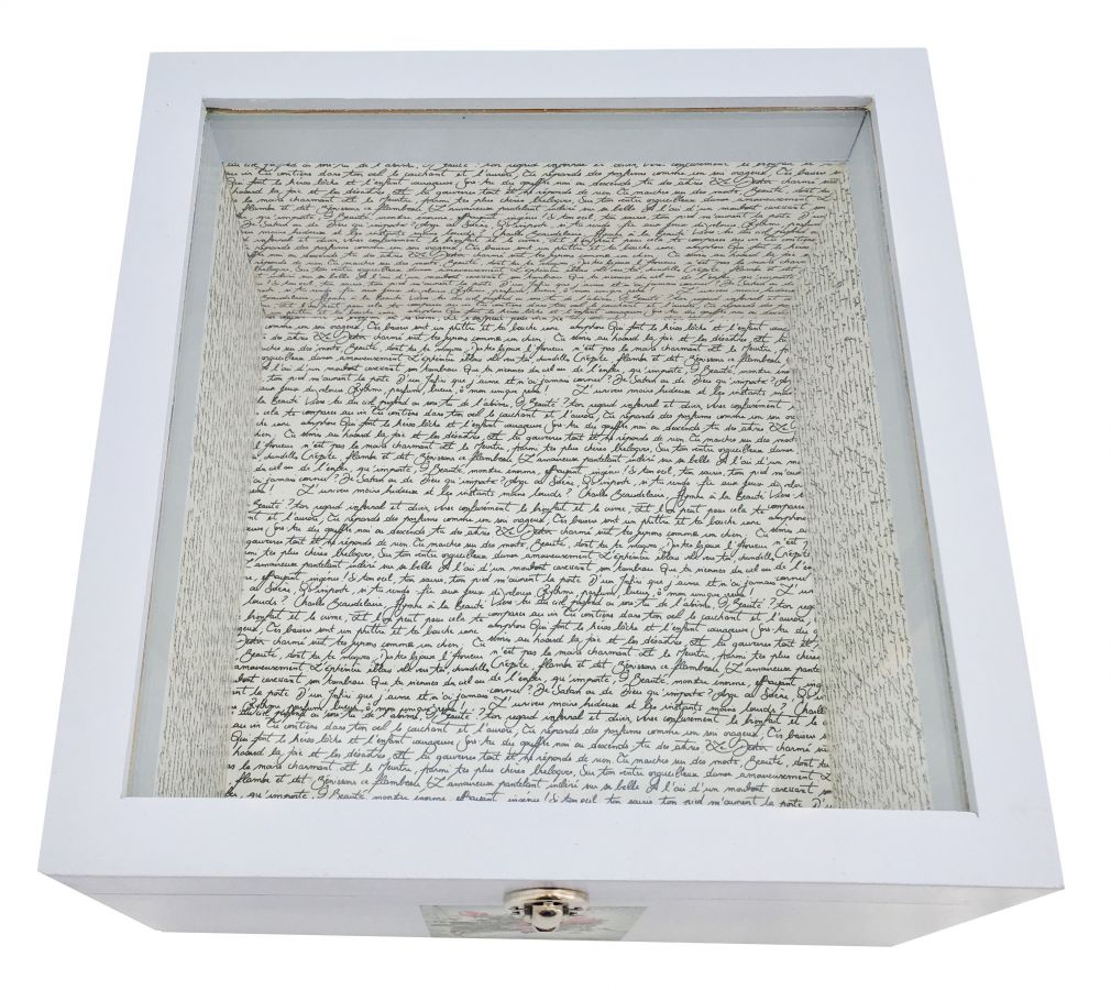 Caixa de madeira e a sua tampa de vidro. Modelo : carta de água rosa