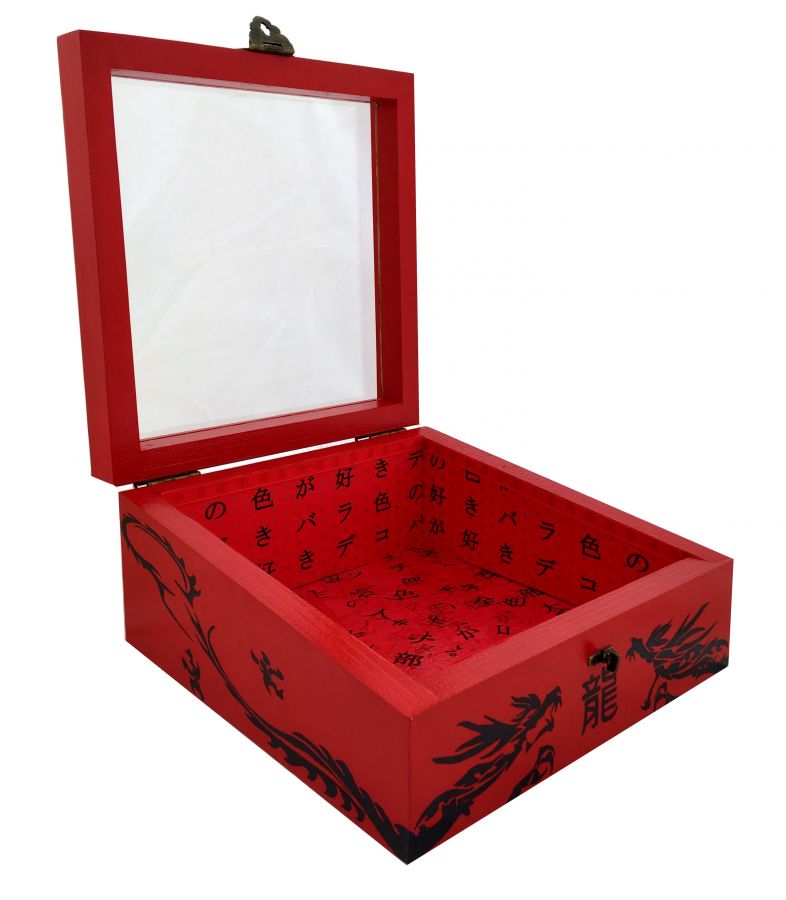 Caixa de madeira inclinada com tampa de vidro. Modelo : dragão vermelho