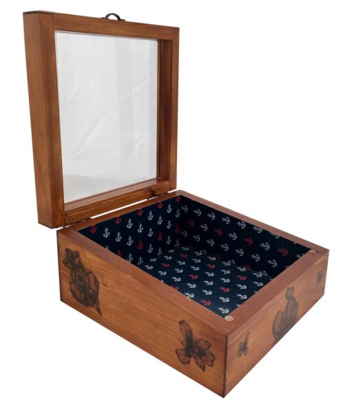 Caixa de madeira inclinada e a sua tampa de vidro. Modelo: &acirc;ncora marinha.