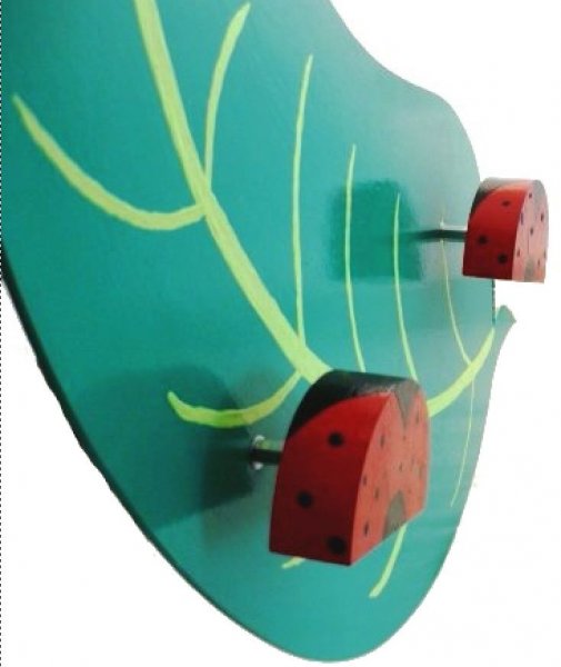 Porta-capas e copo de l&aacute;pis Ladybird e folha