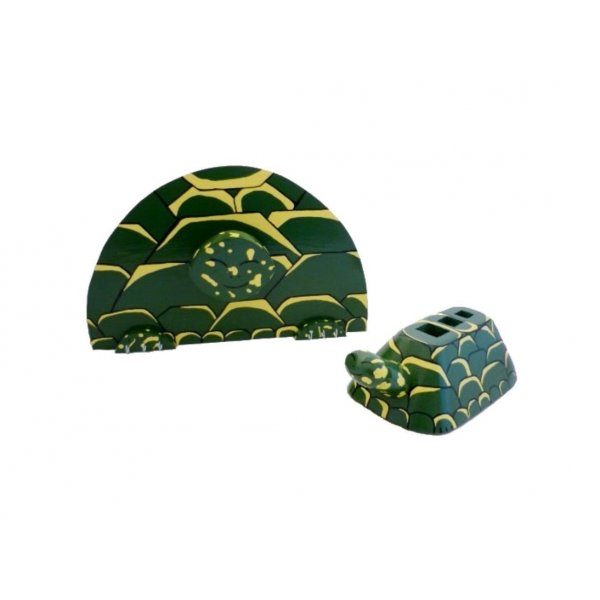 Voltar ao modelo de madeira do conjunto escolar: copo de l&aacute;pis de tartaruga e cabide de parede com uma cavilha