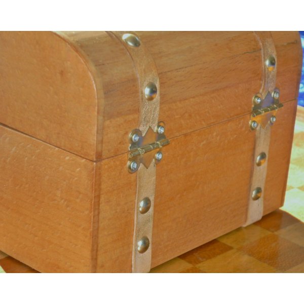 Peito Curvo muito bonito em madeira maci&ccedil;a de faia 