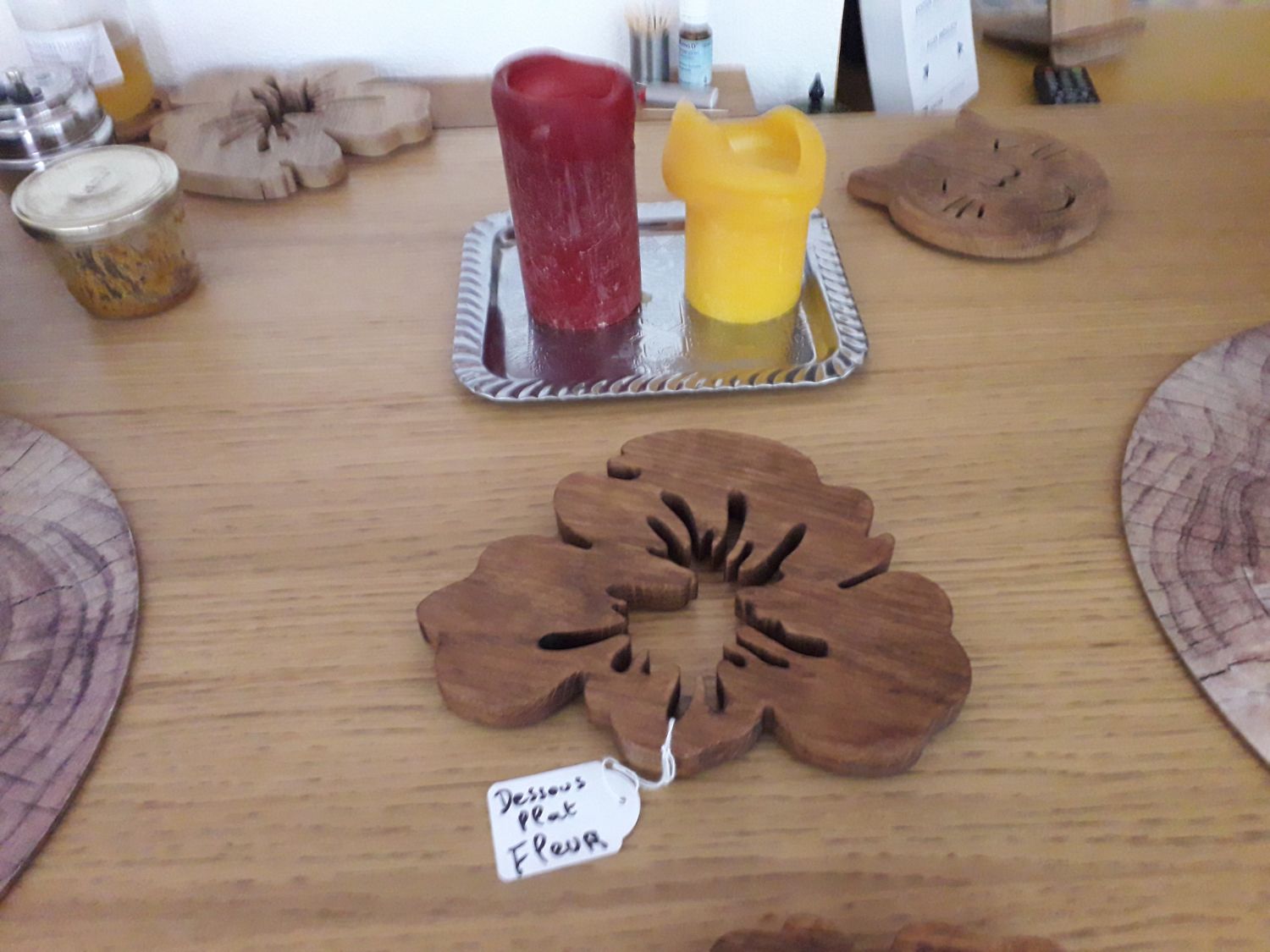 Fleur de pensée trivet em carvalho maciço de 15 mm de espessura